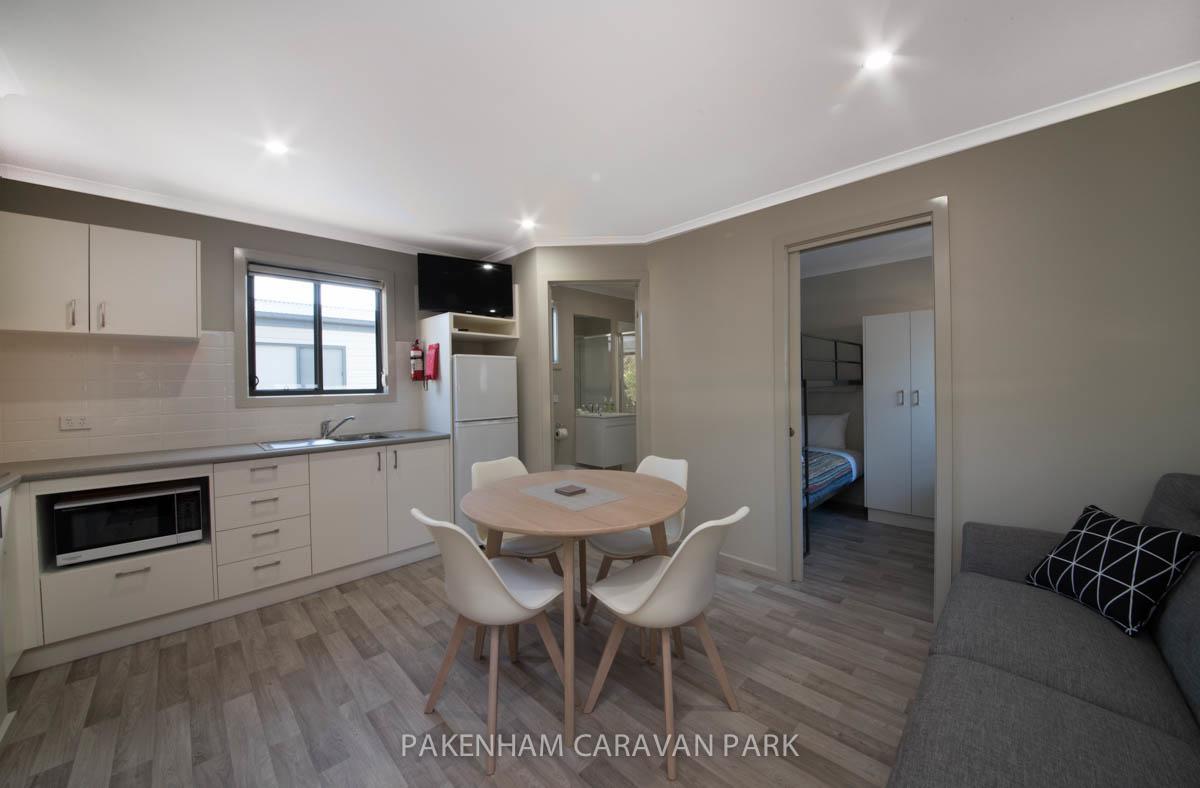Pakenham Caravan Park Hotel Екстериор снимка